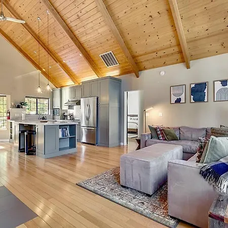 Private Ski, Lake & Golf Chalet! Walk To Lake